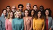 © jp - portraits modernes de personnes heureuses et différentes d'un point de vue ethnique