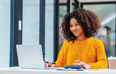 Pretty african american MBA programmes study knowledge of theories, techniques to formulate creative business ideas, graduate-level business management degree, focus on leadership, managerial skills.