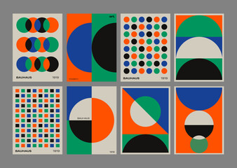 Aufkleber - Set Of Abstract Geometric Printable Posters. Cool Bauhaus Minimalist Backgrounds. Retro Covers with Shapes. Swiss Design Pattern.