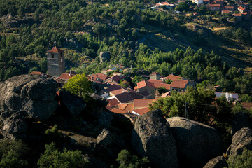 Canvas Print - View from the castle ruins on the houses in medieval village of Monsanto, Portugal.