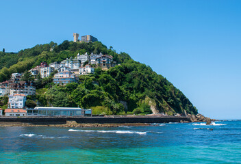 Wall Mural - Le mont Igueldo à San Sebastian (Donostia), Espagne