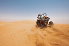 Sand Dune Bashing Ofrroad. Utv Rally Buggy