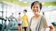 © tota - フィットネスクラブのシニア女性、笑顔で健康的な日本人