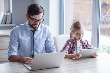 Wall Mural - Handsome businessman and his daughter