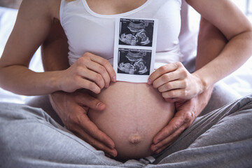 Canvas Print - Happy couple waiting for baby