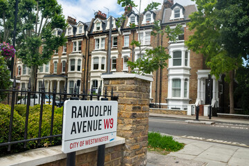 Wall Mural - London- Randolph Avenue W9 - a street of large houses in upmarket residential area of Maida Vale 