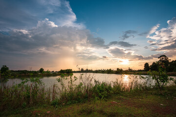 Canvas Print - sunset at the lake