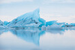 Fonte des glaces dans un lagon glacière en Islande