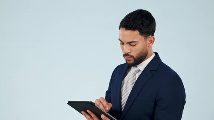 Leinwandbilder - Thinking, business man and tablet in studio for planning research, insight and problem solving on grey background. Arab employee, digital innovation and ideas of decision, questions and mockup space
