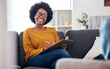 © Talia Mdlungu/peopleimages.com - Black woman therapist on sofa with notes, smile and patient for advice and psychology, listening and mental health care help. Conversation, support and psychologist on couch with client in counseling