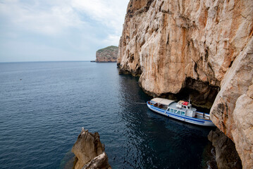 Canvas Print - Entrance to Neptune Grotto - Sardinia - Italy