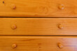 Drewniane szuflady, zdjęcie z bliska.