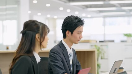 Wall Mural - 会議するビジネスグループ