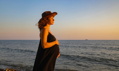 Sticker - Pregnant woman and sea