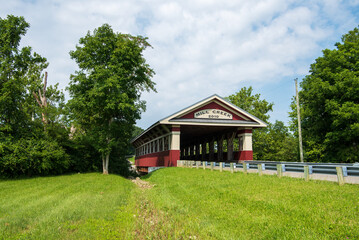 Wall Mural - 35-80-63 - Thompson Road Covered Bridge in Union County, Ohio