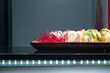Sushi comida japonesa de colores muy deliciosa 