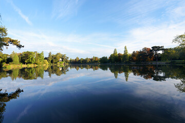 Canvas Print - Daumesnil lake in the Vincennes wood