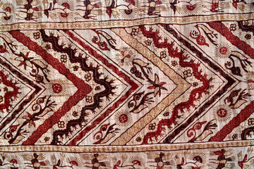 The Genthongan batik motif from Tanjungbumi Village, Bangkalan, Madura, which has the classic cikirkhas, is specially made by the women and wives of the fishermen.
