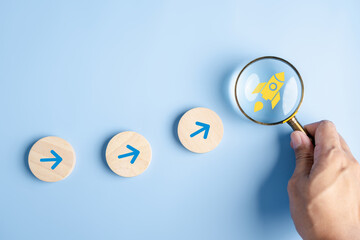 Leinwandbilder - Step Business Growth or compound interest, investment fast track into staircase, wealth or earning rising up graph increasing profit financial concept.