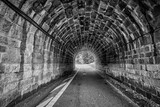 Fototapeta  - Tunel Black & White