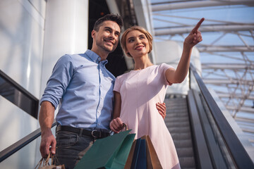 Canvas Print - Couple doing shopping