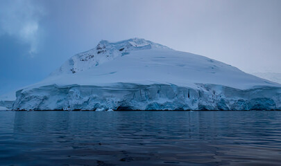 Wall Mural - Sailing to Kayak Bay Antarctica