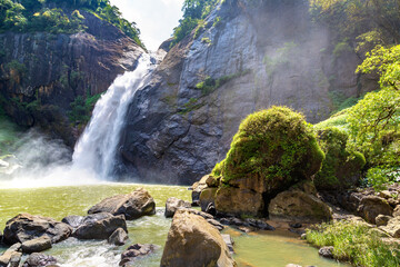 Canvas Print - Dunhinda waterfall in Sri Lanka