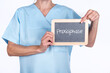 Krankenschwester oder Pflegekraft mit einer Tafel auf der Praxisphase