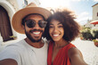 © sam - Happy black couple taking selfie outside on vacation - Beautiful boyfriend and girlfriend having fun on summer holiday