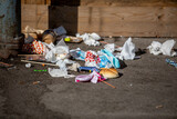 Fototapeta Maki - Abfall auf der Strasse