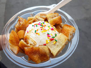 Canvas Print - Ice cream with bread