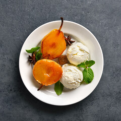 Wall Mural - Ice cream with poached pears