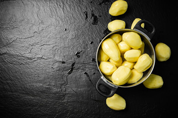 Wall Mural - Fresh peeled potatoes.