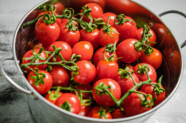 Canvas Print - Fresh tomatoes. On white table.