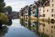 Dans un écrin de verdure au cœur de la vallée de la Loue, rivière qui traverse la ville, Ornans est un petit joyau aux maisons pittoresques suspendues au-dessus de la rivière