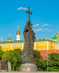 Wall Mural - Monument to Vladimir the Great with Kremlin walls and towers at background, Moscow, Russia