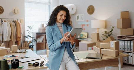Leinwandbilder - Happy woman, fashion designer and tablet in logistics or small business management at boutique. Female person or entrepreneur smile with technology in supply chain, stock or shipping at retail store