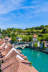 Wall Mural - La rivière de l'Aar et la ville de Berne en Suisse