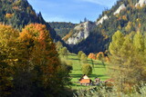 Fototapeta  - Pieniny, góry, jesień, park, Małopolska, Polska, szlak turystyczny, drzewa, kolorowe