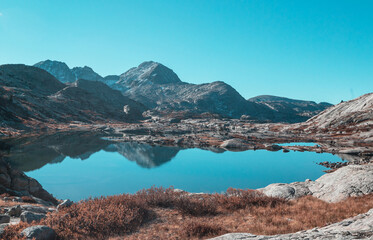 Sticker - Mountains lake