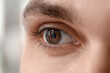 © Pixel-Shot - Man with brown eyes, closeup