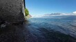 Blick auf den Gardasee mit blauem Himmel