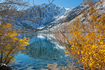 Canvas Print - Autumn lake