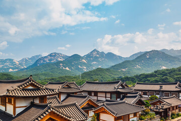 Wall Mural - 대한민국 서울 은평한옥마을과 북한산