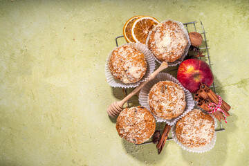 Wall Mural - Apple pie crumble muffins