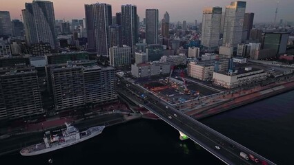 Canvas Print -  都市の夕景　空撮