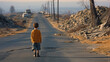 petit garçon vue de dos sur un chemin dans un paysage désolé de ruines