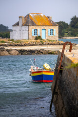 Wall Mural - Paysage breton sur l'île de Saint Cado en Bretagne, France.