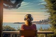 Una mujer sentada en un banco de madera al lad de la playa escuchando música con sus auriculares