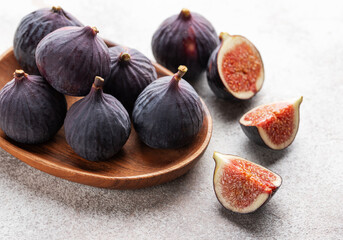 Wall Mural - Fresh ripe figs